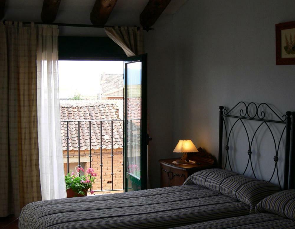 Las Casas De Yaguee, Ayllon Santa Maria de Riaza ภายนอก รูปภาพ